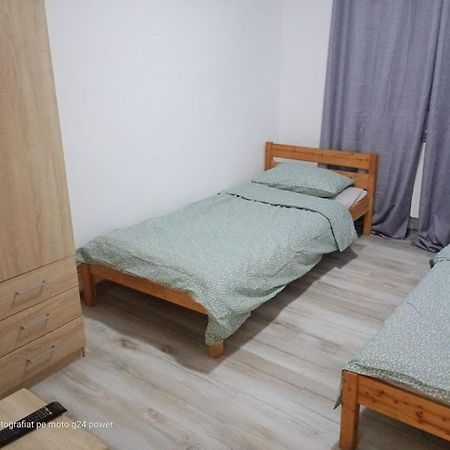 4 Rooms Apartment Tulcea Bagian luar foto